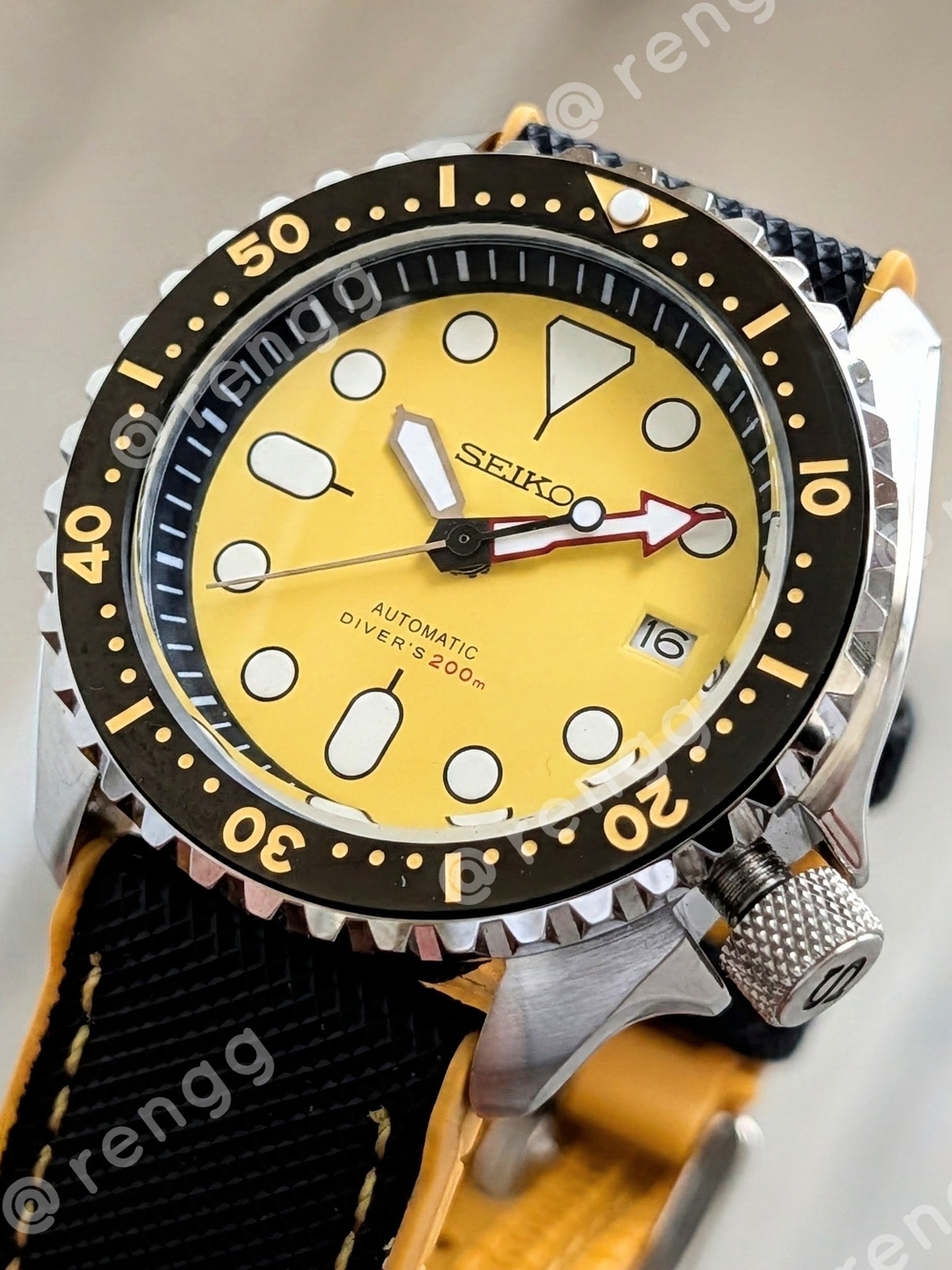 42mm Seiko Men’s Yellow Automatic Diver Mod Watch